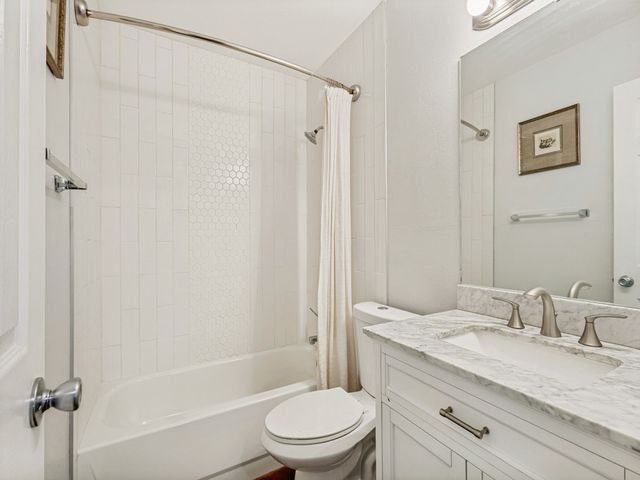 808 Canyon Valley Drive, Mckinney, TX 75071