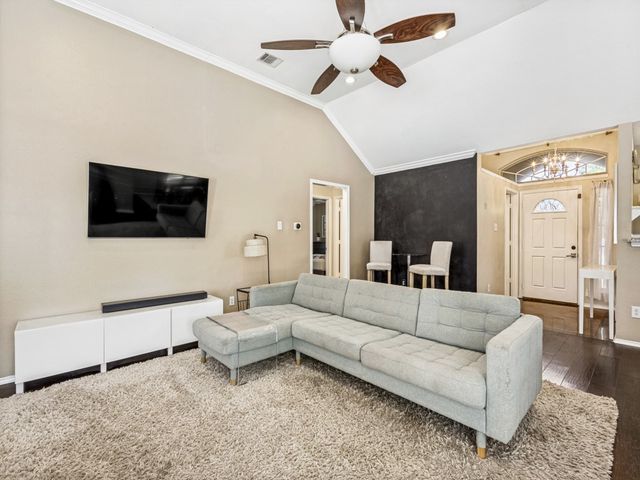 808 Canyon Valley Drive, Mckinney, TX 75071