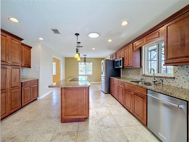 2007 WEDGE COURT, Sun City Center, FL 33573