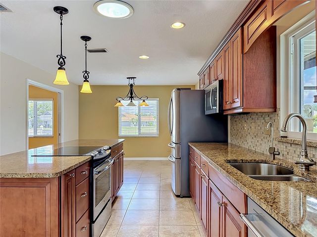 2007 WEDGE COURT, Sun City Center, FL 33573
