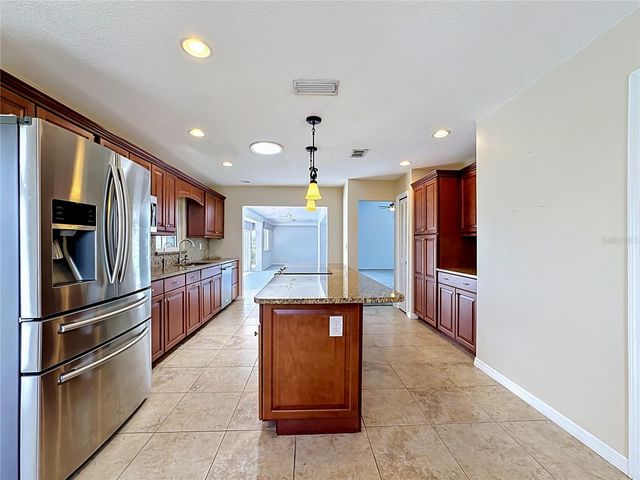 2007 WEDGE COURT, Sun City Center, FL 33573