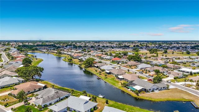 2007 WEDGE COURT, Sun City Center, FL 33573