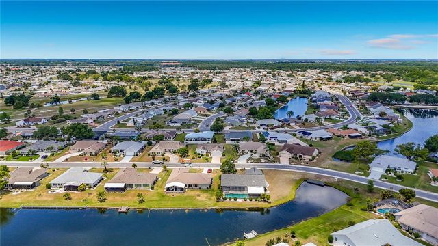 2007 WEDGE COURT, Sun City Center, FL 33573