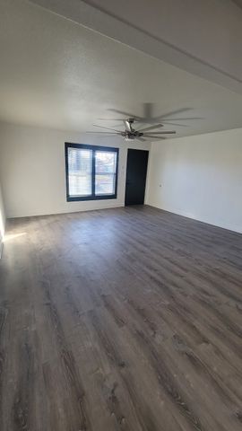 1204 Live Oak Street, Commerce, TX 75428