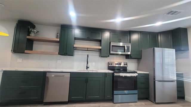 1204 Live Oak Street, Commerce, TX 75428