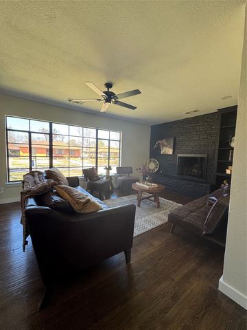 2622 Wynnewood Drive, Dallas, TX 75224