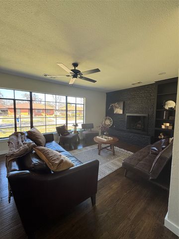 2622 Wynnewood Drive, Dallas, TX 75224