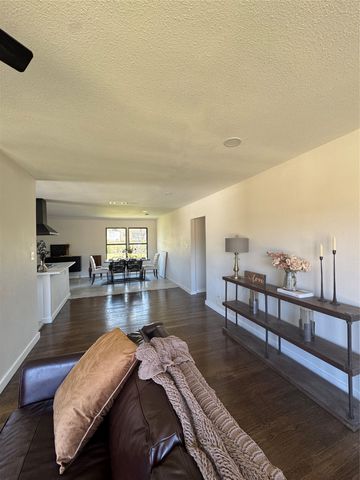 2622 Wynnewood Drive, Dallas, TX 75224