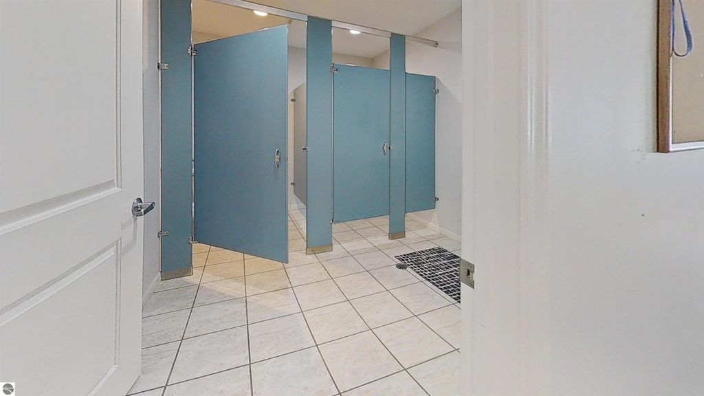 Image 8 of property listing at 3707 S Old 27, Gaylord, MI 49735