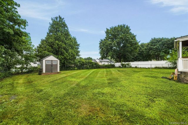 14 Robyn Drive, Monroe, NY 10950