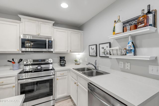 550 Aeolian Drive, New Smyrna Beach, FL 32168