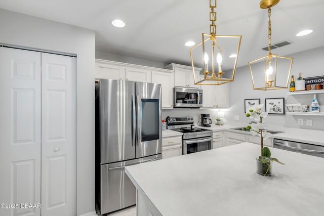 550 Aeolian Drive, New Smyrna Beach, FL 32168