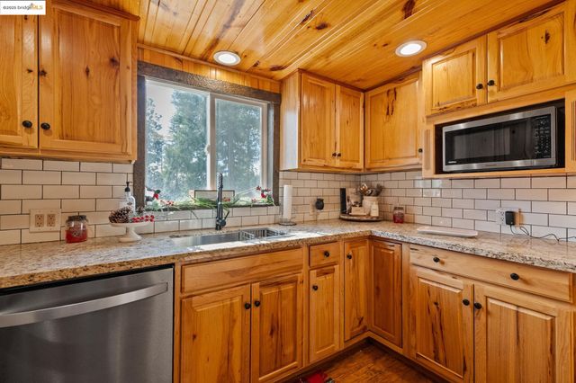 20395 Kutci Dr, Mi Wuk Village, CA 95346