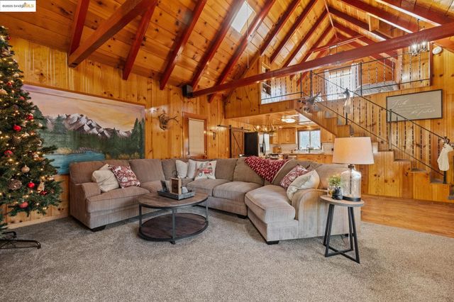 20395 Kutci Dr, Mi Wuk Village, CA 95346