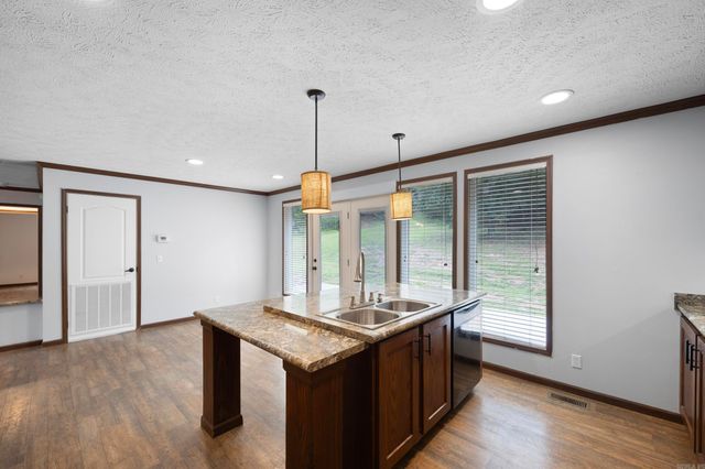 2404 Ross Mountain Road, Lamar, AR 72846