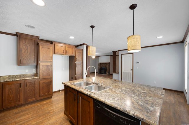 2404 Ross Mountain Road, Lamar, AR 72846