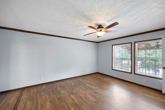 2404 Ross Mountain Road, Lamar, AR 72846