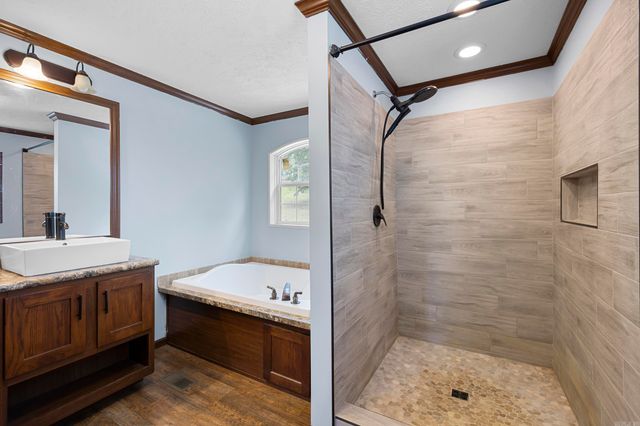 2404 Ross Mountain Road, Lamar, AR 72846