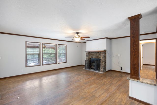 2404 Ross Mountain Road, Lamar, AR 72846