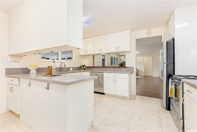 918 Noio Street, Honolulu, HI 96816