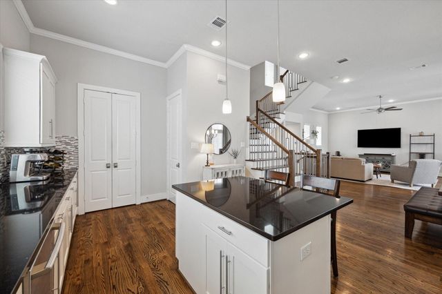 5623 Kansas Street C, Houston, TX 77007