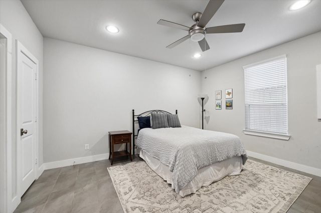 5623 Kansas Street C, Houston, TX 77007