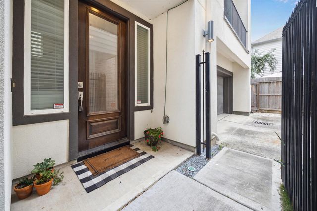 5623 Kansas Street C, Houston, TX 77007