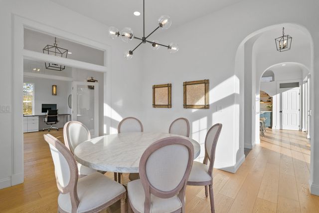 7499 Highway 238, Jacksonville, OR 97530