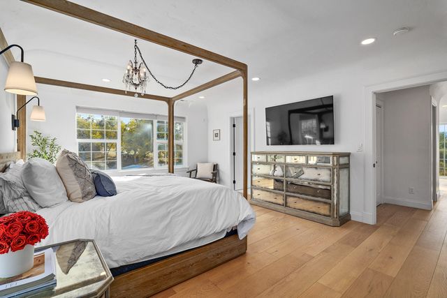 7499 Highway 238, Jacksonville, OR 97530