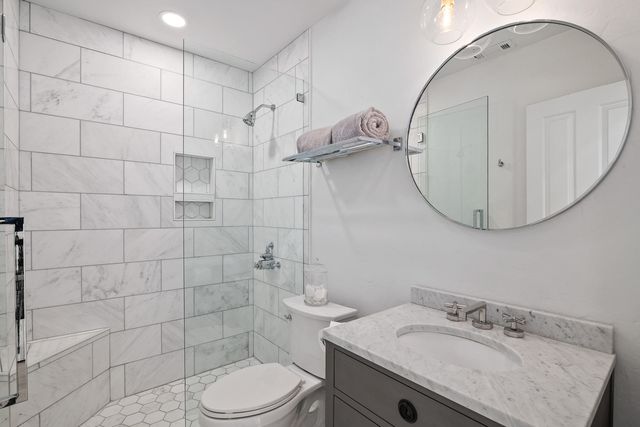 7499 Highway 238, Jacksonville, OR 97530