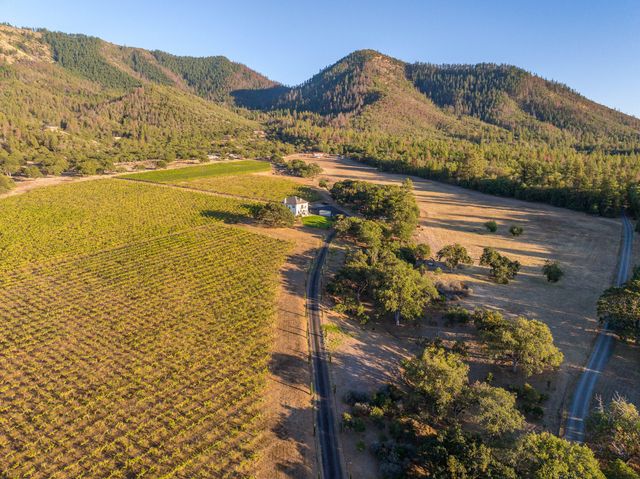 7499 Highway 238, Jacksonville, OR 97530