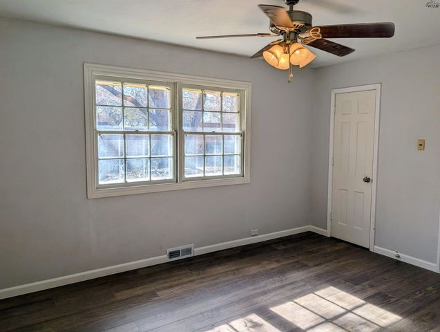 722 SUNSET DRIVE, Burkburnett, TX 76354