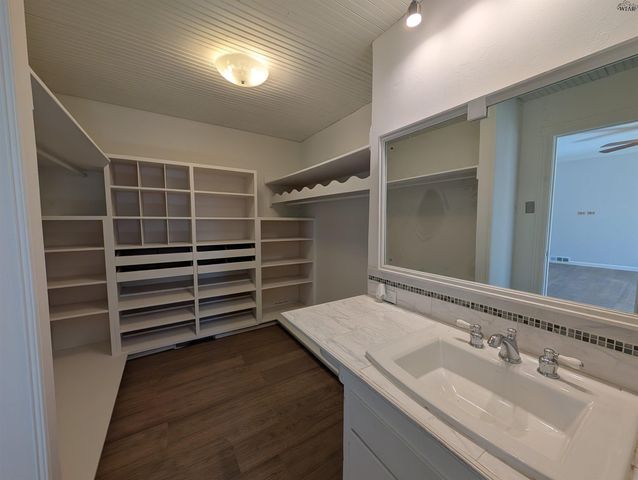 722 SUNSET DRIVE, Burkburnett, TX 76354