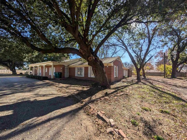722 SUNSET DRIVE, Burkburnett, TX 76354