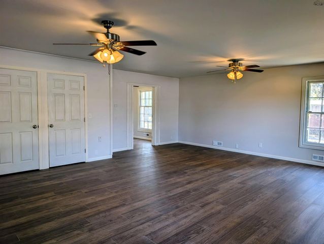 722 SUNSET DRIVE, Burkburnett, TX 76354