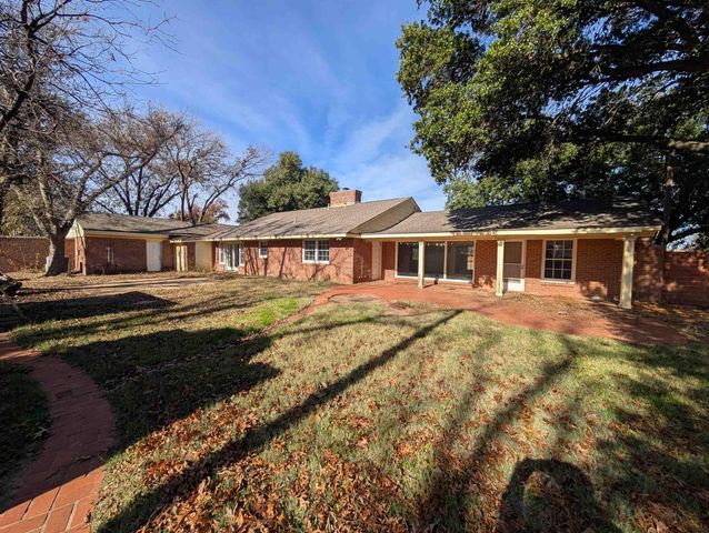 722 SUNSET DRIVE, Burkburnett, TX 76354