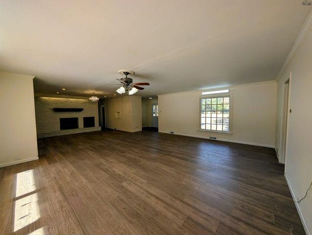 722 SUNSET DRIVE, Burkburnett, TX 76354