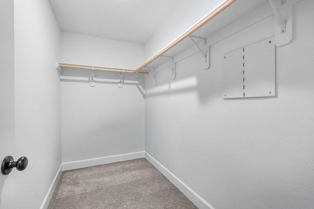 1062 NW Walnut Avenue, Redmond, OR 97756