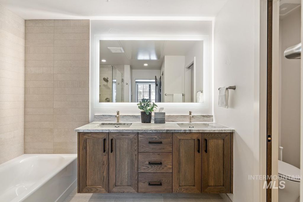 700 Village Drive 205, Donnelly, ID 83615 photo 16