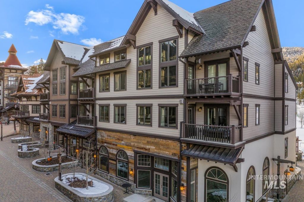 700 Village Drive 205, Donnelly, ID 83615 photo 37