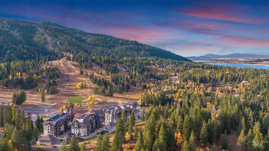 700 Village Drive 205, Donnelly, ID 83615 photo 38