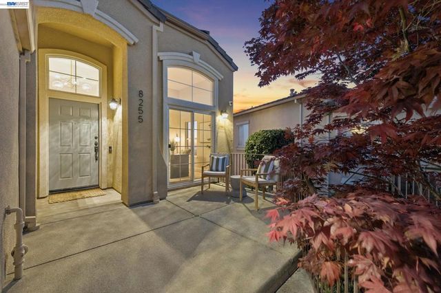 8255 Skyline Cir, Oakland, CA 94605
