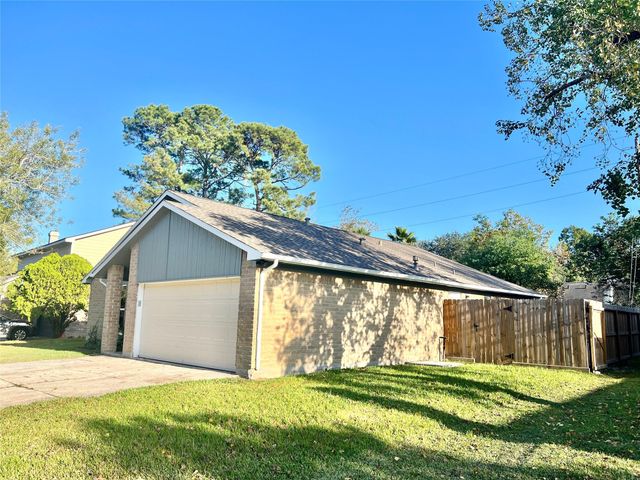 20130 Misty Pines Drive, Humble, TX 77346