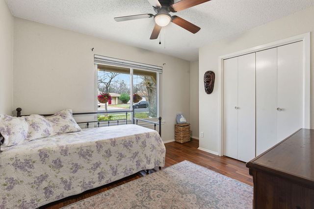 2824 Wilcrest DR, Austin, TX 78748