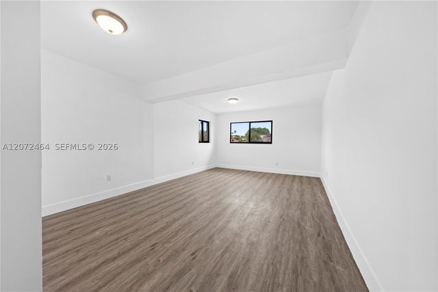1014 W 66th St, Hialeah, FL 33012