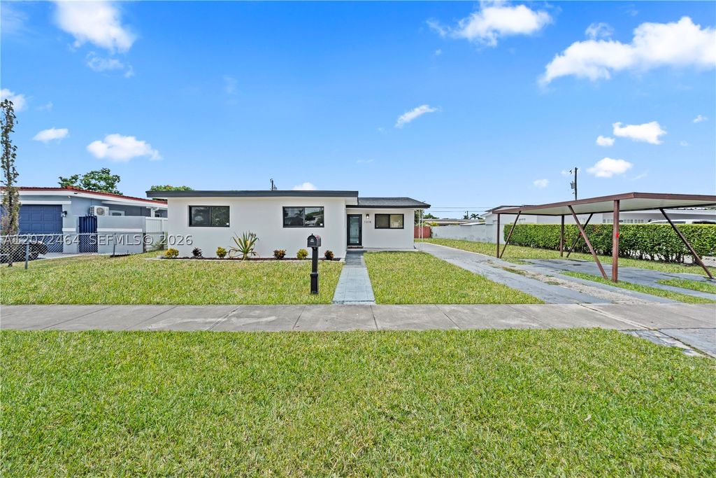 1014 W 66th St, Hialeah, FL 33012