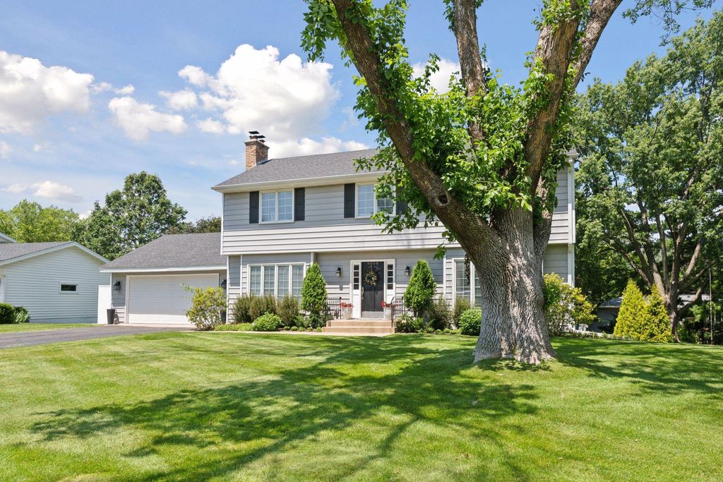 6008 Eden Prairie Road, Edina, MN 55436