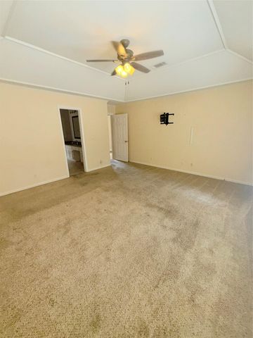 611 Rolling Green DR, Lakeway, TX 78734