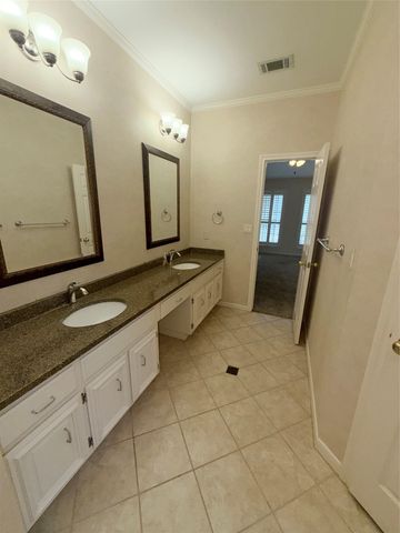 611 Rolling Green DR, Lakeway, TX 78734