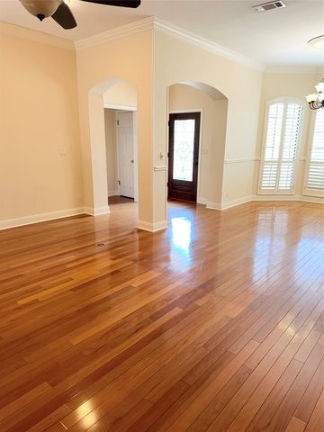 611 Rolling Green DR, Lakeway, TX 78734